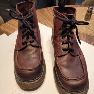 Dr Martens, leather brown size 10us for men ( fit bigger 11us)